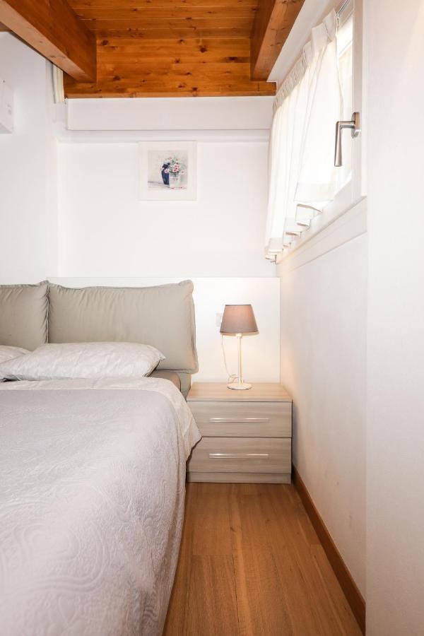 Bellavista Apartments เลนโน ภายนอก รูปภาพ